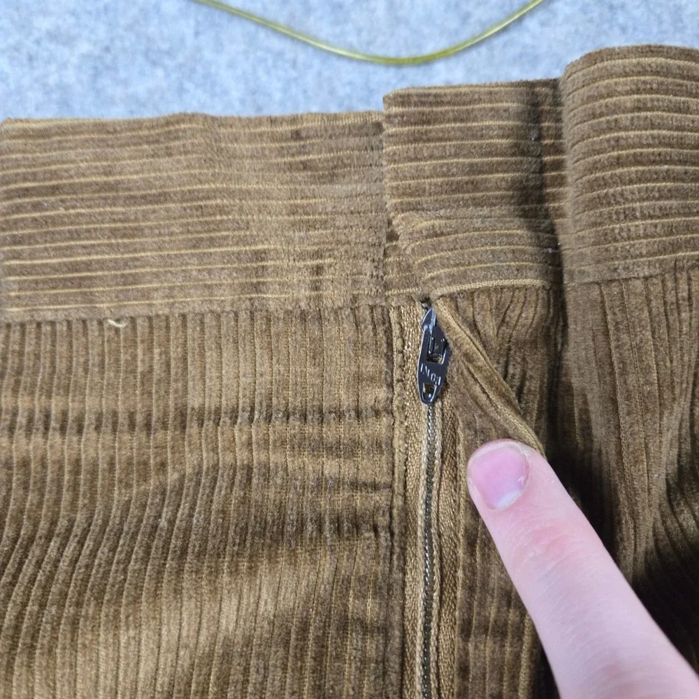 Vintage Levi's Sta-Prest Slacks Young Men 34x30 Brown Corduroy Pants Flare 70s